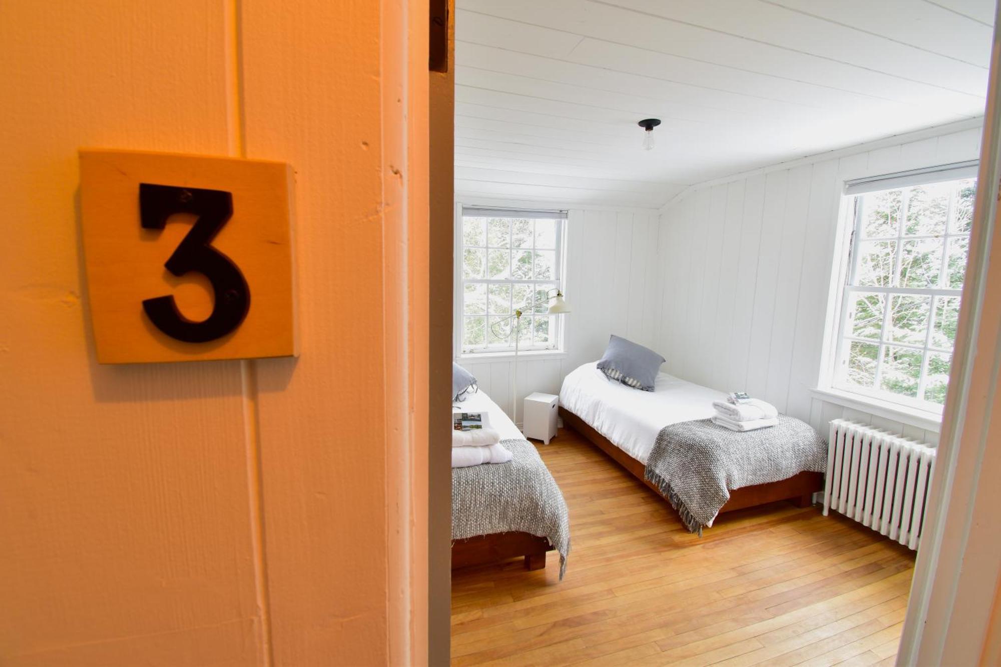 Le Partage Lodge: Destination Plein Air Et Sociale Val-Morin Экстерьер фото