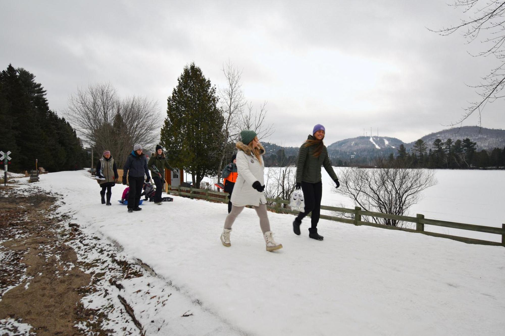 Le Partage Lodge: Destination Plein Air Et Sociale Val-Morin Экстерьер фото